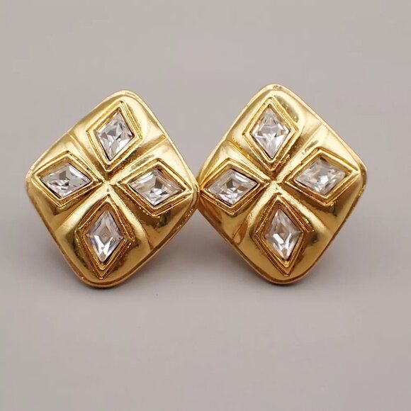 CHANEL CC Logo Diamond Shape Rhinestone Button Earrings Clip-On Gold 35YH059 - Picture 1 of 12